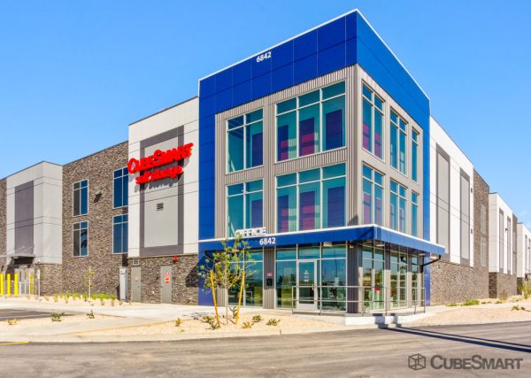 CubeSmart Self Storage AZ Glendale W Grand Ave