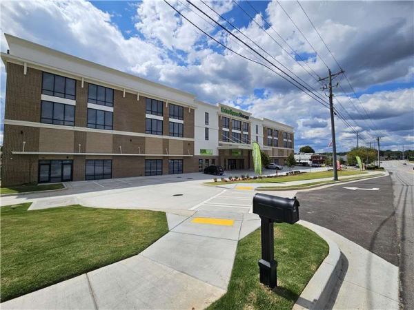 Extra Space Storage - 6427 - Stone Mountain - Rockbridge Rd