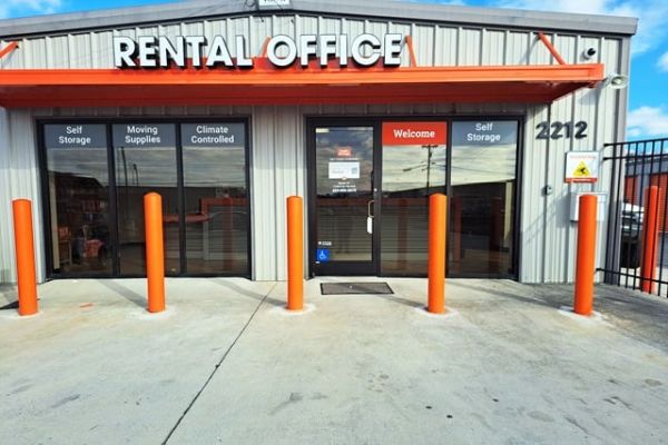 Public Storage - Chattanooga - 2212 Polymer Drive