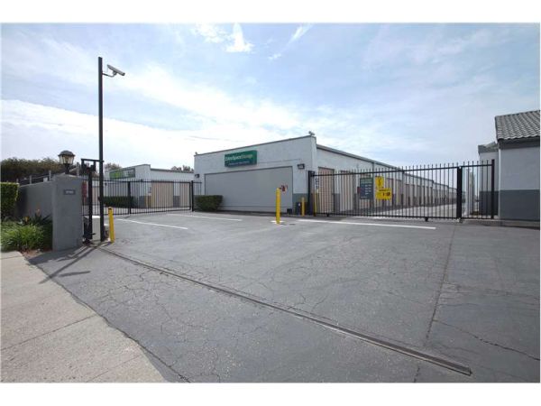 Extra Space Storage - 8245 - Ventura - Market St