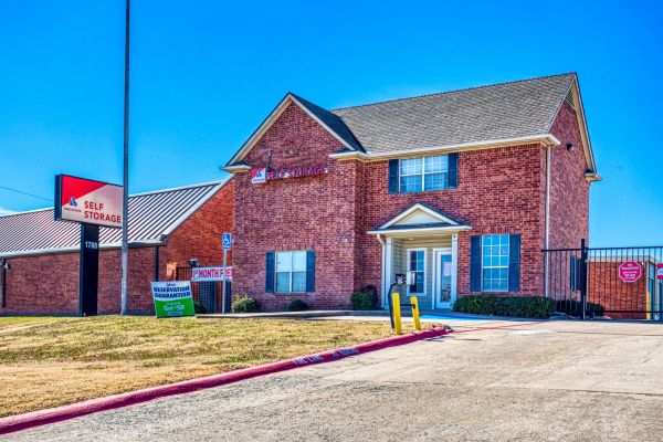 Devon Self Storage - 9107 - Sherman