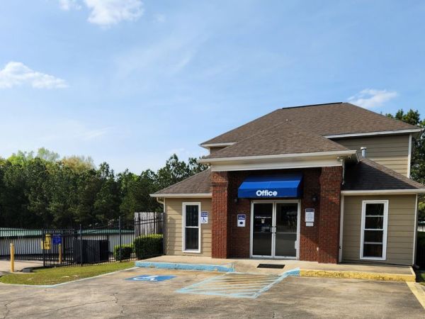 Extra Space Storage - 3242 - Columbus - Amber Dr.