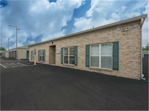 Extra Space Storage - 7500 - Louisville - Outer Loop