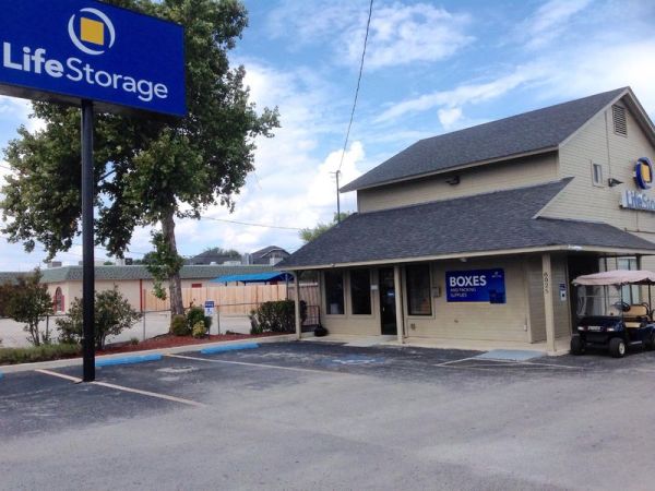 Extra Space Storage - 3070 - San Antonio - Culebra Road