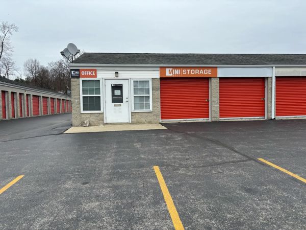 Mini Mall Storage - Bloomington