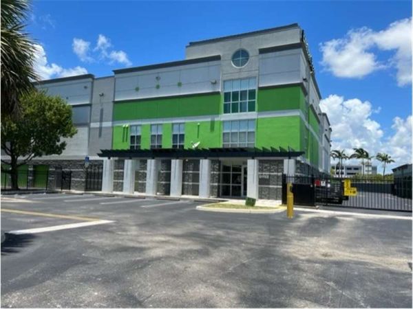 Extra Space Storage - 1427 - Fort Lauderdale - S State Rd 7