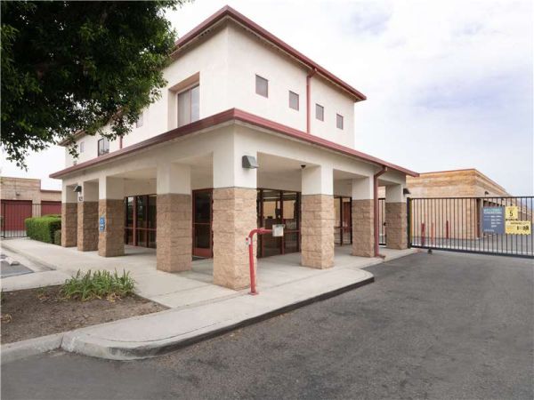 Extra Space Storage - 8361 - Irvine - 3125 Warner Ave - Annex
