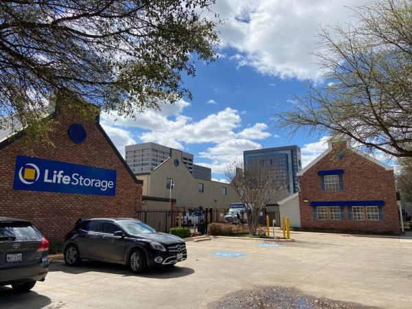 Extra Space Storage - 3767 - Dallas - Milton St