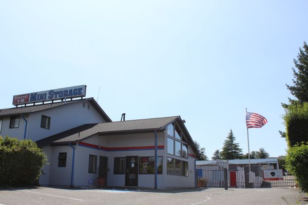 Trojan Storage of Everett