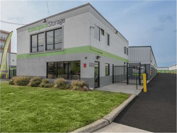 Extra Space Storage - 1724 - Jersey City - Mallory Ave