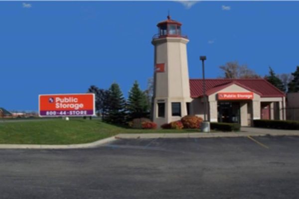 Public Storage - Clinton Township - 20200 Hall Road