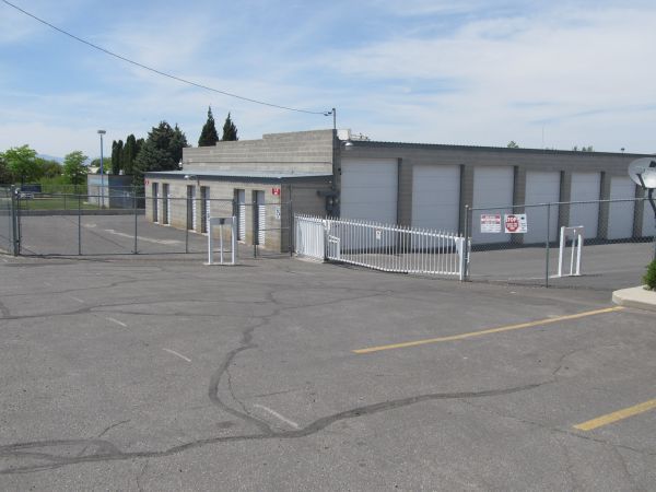 Alamo West Storage