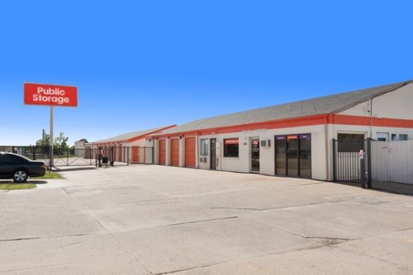 Public Storage - Wichita - 206 E MacArthur Road