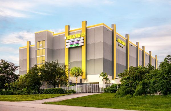 Storage King USA - 035 - Fort Lauderdale, FL - SE 6th Ave