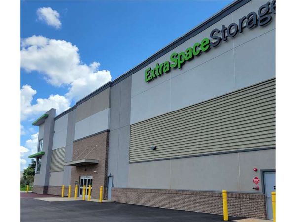 Extra Space Storage - 7926 - Mobile - Airport Blvd