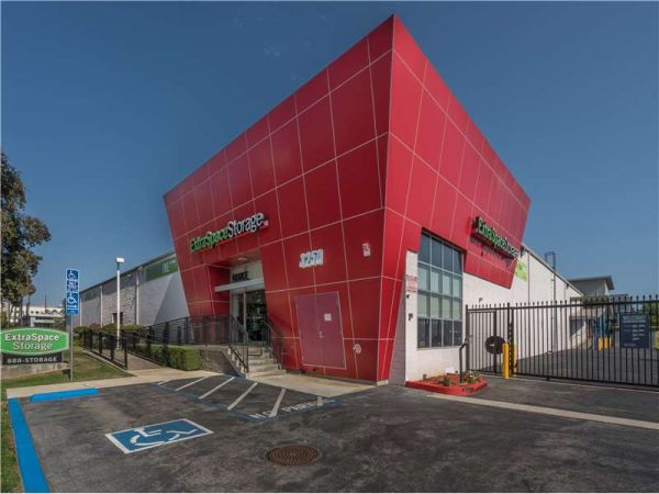 Extra Space Storage - 8524 - Santa Monica - Olympic Blvd