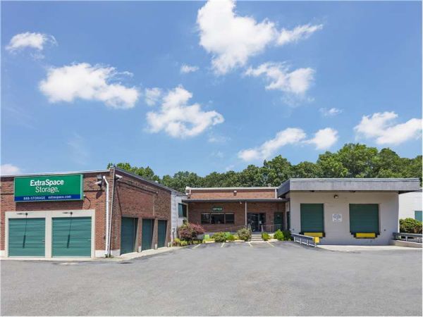 Extra Space Storage - 1207 - Woburn - Olympia Av