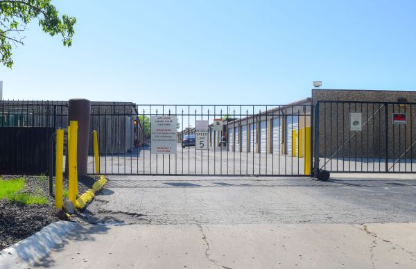 I-35/I-435 Self Storage