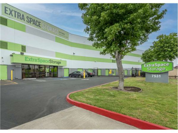 Extra Space Storage - 0301 - Huntington Beach - McFadden Ave