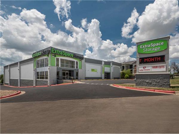 Extra Space Storage - 1590 - Austin - North Lamar Blvd