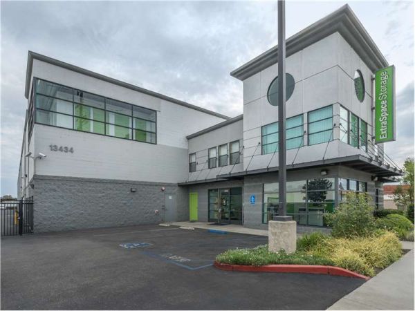 Extra Space Storage - 1110 - North Hollywood - Saticoy St