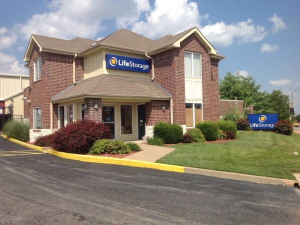 Extra Space Storage - 3225 - St Louis - Manchester Ave