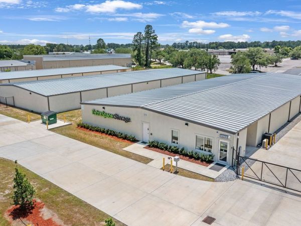 Extra Space Storage - 6329 - Brunswick - Scranton Connector