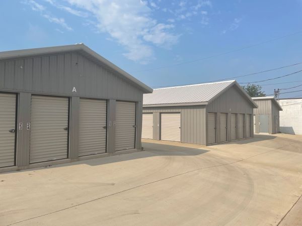 Empire Storage on Dakota