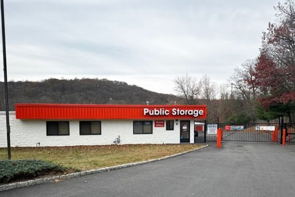 Public Storage - Ledgewood - 4 Orben Drive