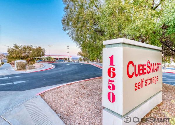 CubeSmart Self Storage - 1650 Crestdale Lane