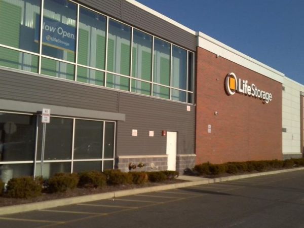 Extra Space Storage - 4124 - North Babylon - Deer Park Ave