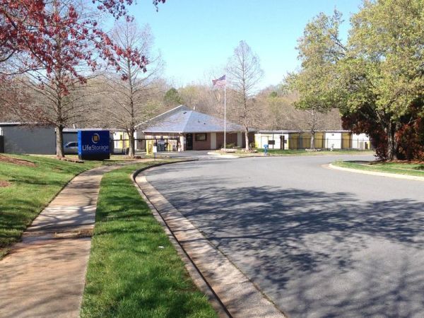 Extra Space Storage - 3084 - Charlotte - Orchard Lake Dr