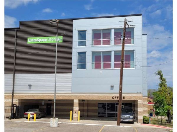 Extra Space Storage - 2060 - Dallas - Greenville Ave