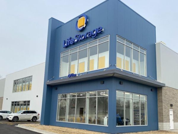 Extra Space Storage - 4168 - Aurora - Hill Ave