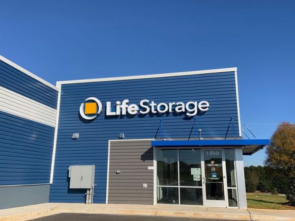 Extra Space Storage - 4006 - Thomasville - Sunrise Ave