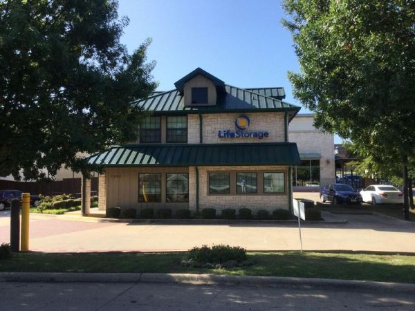Extra Space Storage - 3229 - Dallas - Manderville Ln
