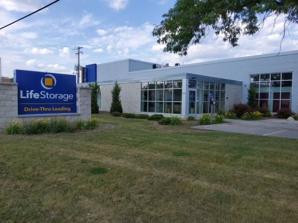 Extra Space Storage - 3862 - West Allis - Curtis Rd