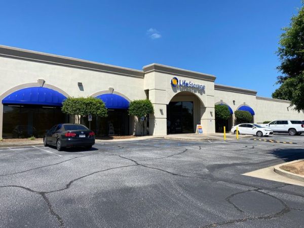 Extra Space Storage - 3665 - Greenville - 2422 Laurens Rd