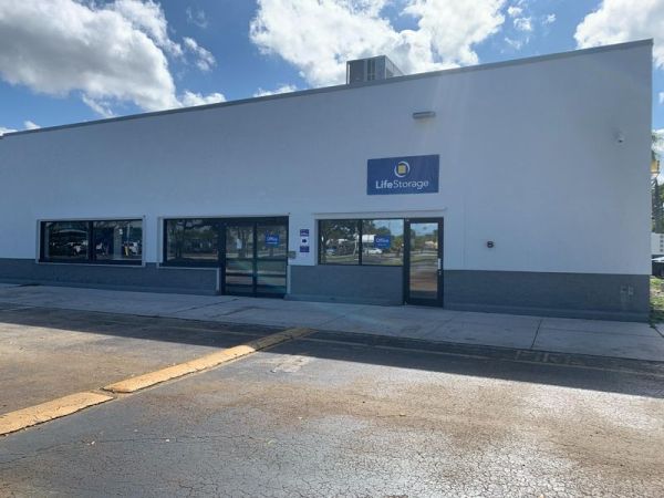 Extra Space Storage - 4211 - Hollywood - State Rd 7