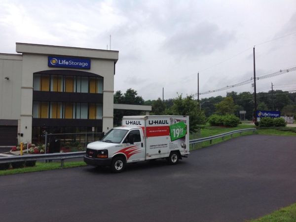 Extra Space Storage - 3588 - Monmouth Junction - US Highway 1