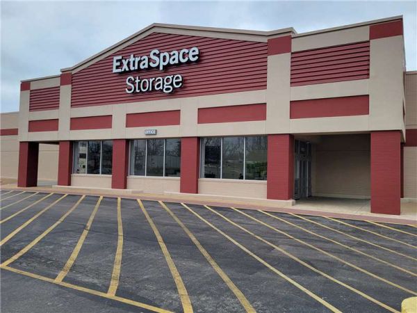 Extra Space Storage - 7842 - Saint Ann - Saint Charles Rock Rd