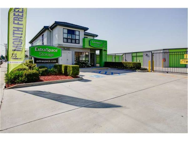 Extra Space Storage - 1525 - Burbank - 2801 Thornton Ave