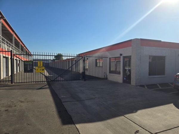 Extra Space Storage - 6640 - Phoenix - N 54th Ave