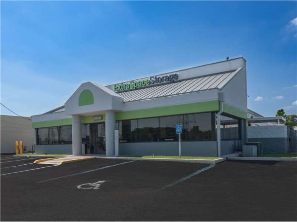 Extra Space Storage - 0813 - Memphis - Mt Moriah
