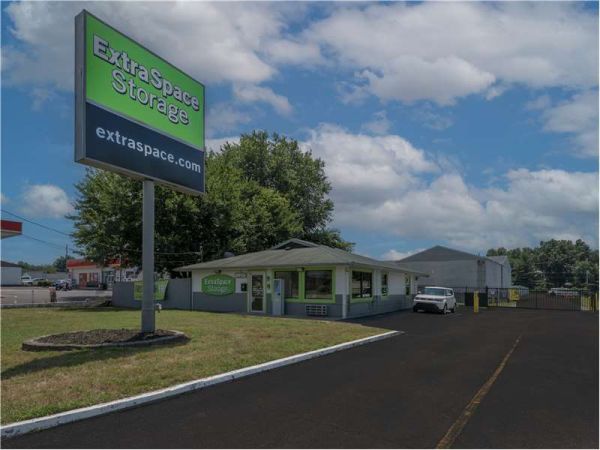Extra Space Storage - 0458 - Louisville - Valley Station Rd