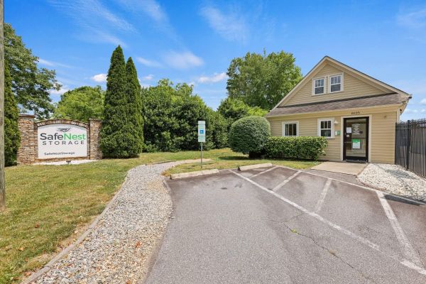 SafeNest Storage - Sherrills Ford - Island Point