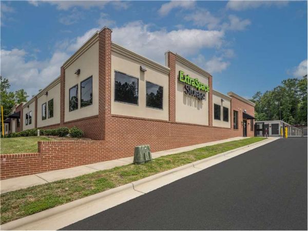 Extra Space Storage - 7743 - Charlotte - Old Plank Rd