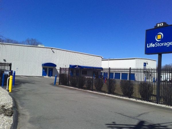 Extra Space Storage - 3428 - Wallingford - Main St