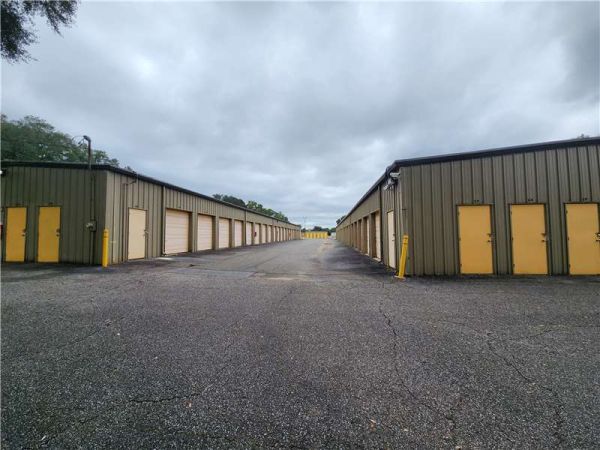 Extra Space Storage - 3050 - Pensacola - Michigan Ave