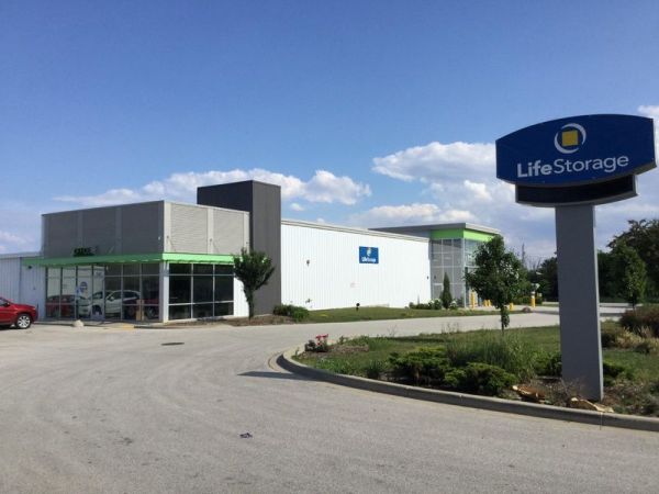Extra Space Storage - 3859 - Milwaukee - 76th St